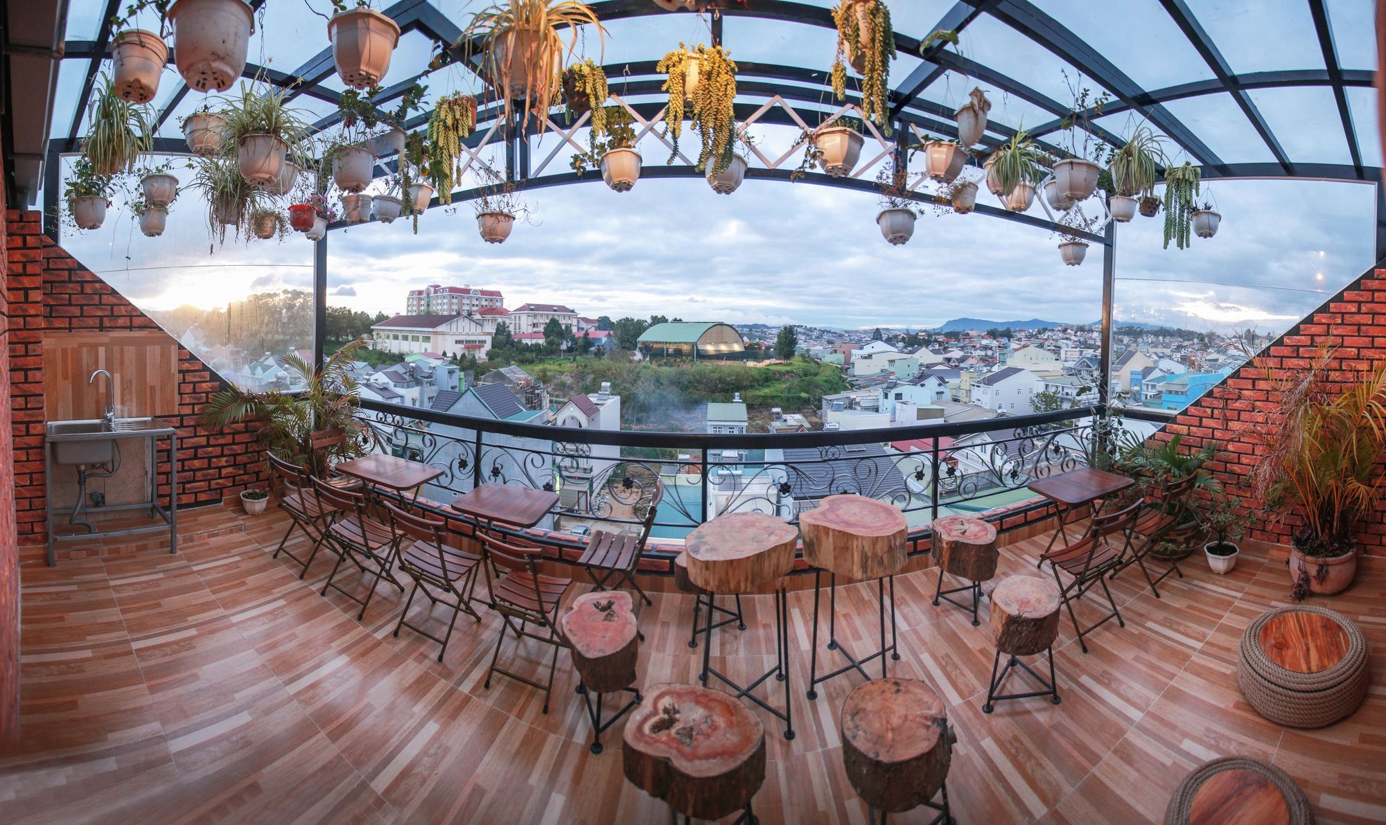 Spider Hostel Da Lat Zewnętrze zdjęcie